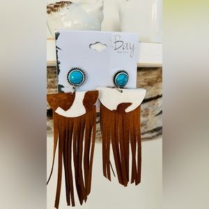 NEW-Faux Leather Western/Bohemian tassel earrings with simulated Turquoise stud